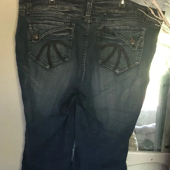 Venezia Women's Faded Blue Boot Cut Jeans - Picture 2 of 3